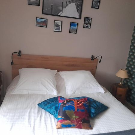 Aux Glycines Bed and Breakfast Marcilly-Ogny Εξωτερικό φωτογραφία
